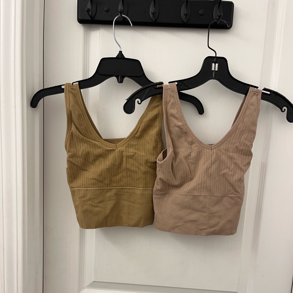 Set of Ribbed Tank Tops